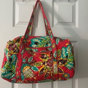 vera bradley travel bag